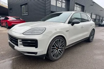 Porsche Cayenne din 2024 - oferta POR156828