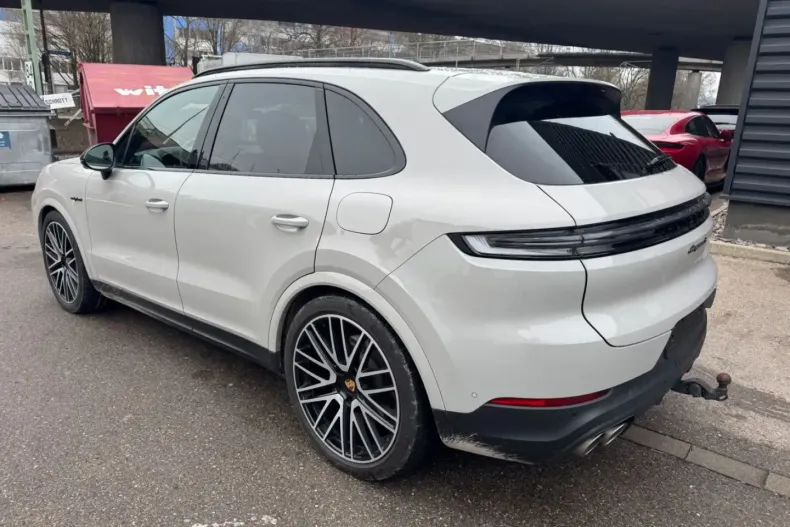 Porsche Cayenne din 2024 cu 63.000 km - oferta POR156828 - foto 5