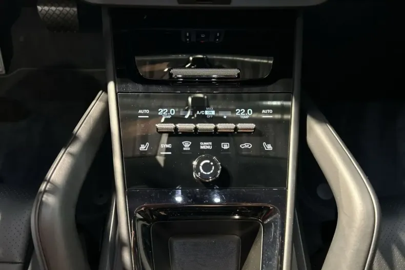 Porsche Cayenne din 2024 cu 27.750 km - oferta POR156832 - foto 10