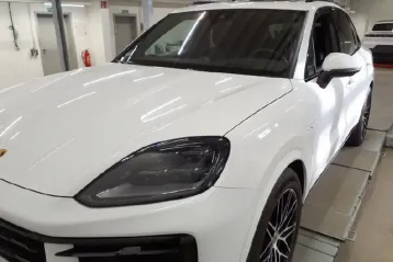 Porsche Cayenne din 2024 - oferta POR156834