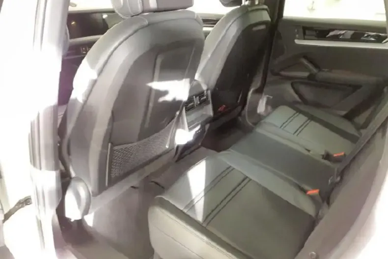 Porsche Cayenne din 2024 cu 15.100 km - oferta POR156834 - foto 7