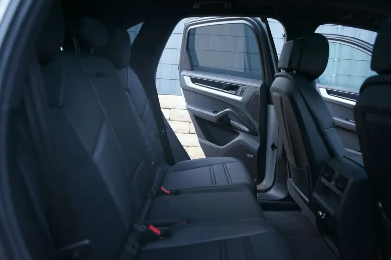 Porsche Cayenne din 2024 cu 31.999 km - oferta POR156836 - foto 12