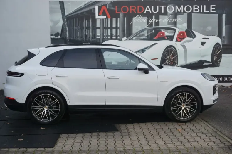 Porsche Cayenne din 2024 cu 19.999 km - oferta POR156837 - foto 2