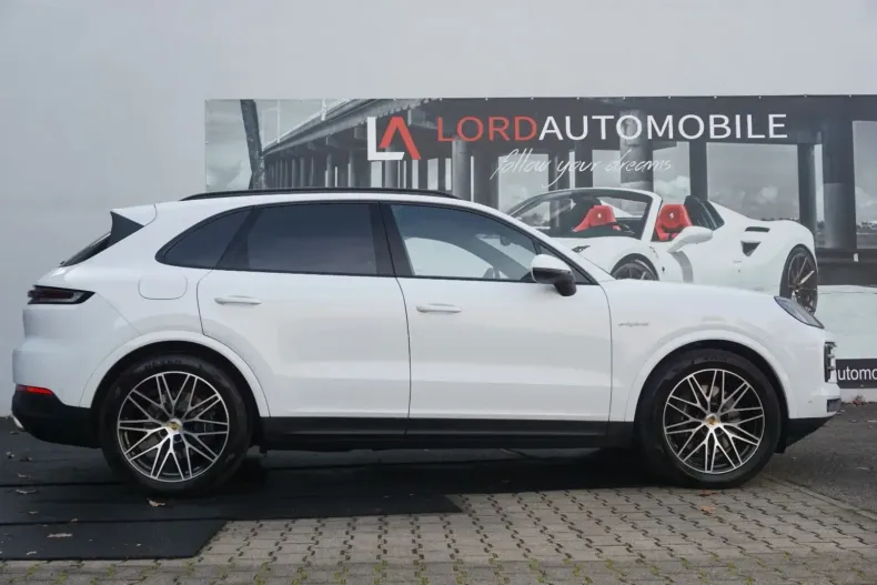 Porsche Cayenne din 2024 cu 19.999 km - oferta POR156837 - foto 3