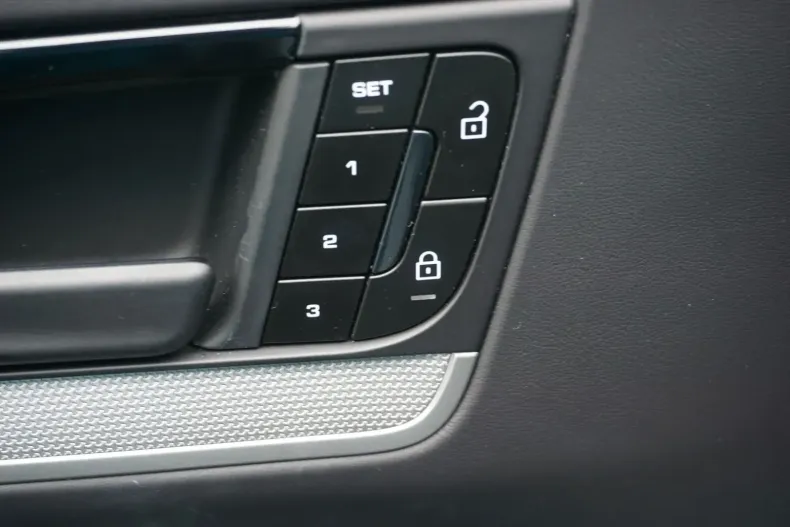 Porsche Cayenne din 2024 cu 19.999 km - oferta POR156837 - foto 10