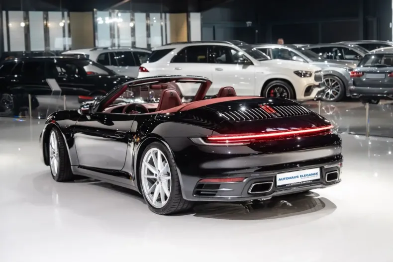 Porsche 992 din 2023 cu 11.778 km - oferta POR156848 - foto 3