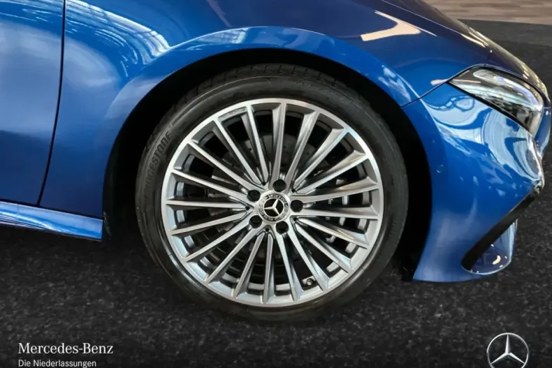 Mercedes-Benz A 220 din 2024 cu 16.387 km - oferta MER156857 - foto 4