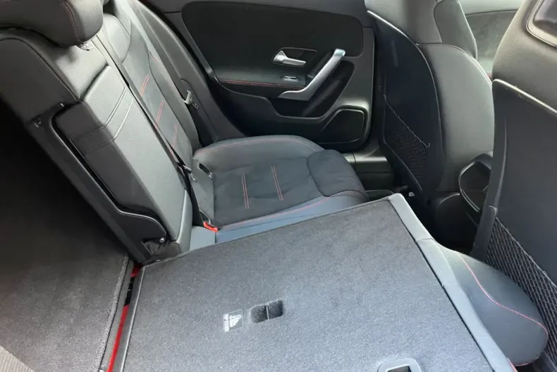 Mercedes-Benz A 220 din 2024 cu 14.500 km - oferta MER156865 - foto 9