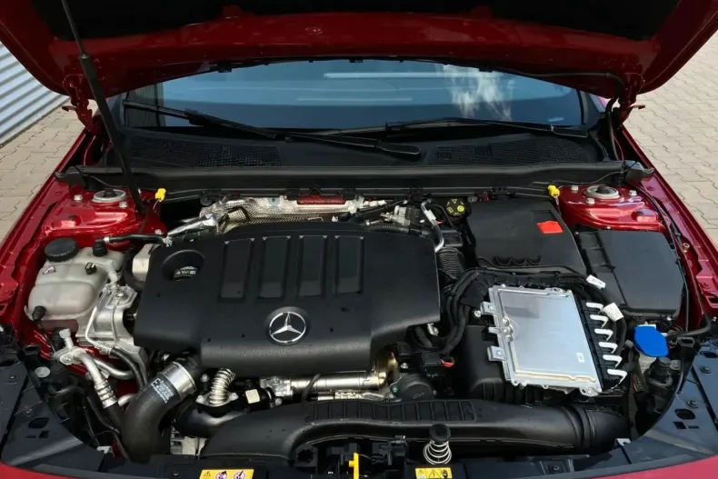 Mercedes-Benz A 220 din 2024 cu 14.500 km - oferta MER156865 - foto 11