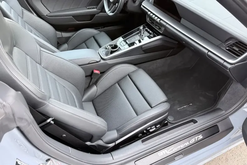 Porsche 992 din 2024 cu 6.090 km - oferta POR156877 - foto 4