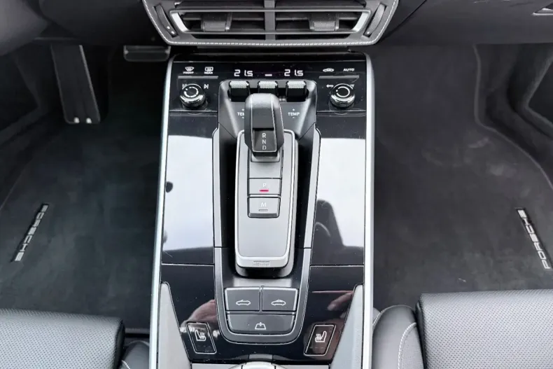 Porsche 992 din 2024 cu 6.090 km - oferta POR156877 - foto 6