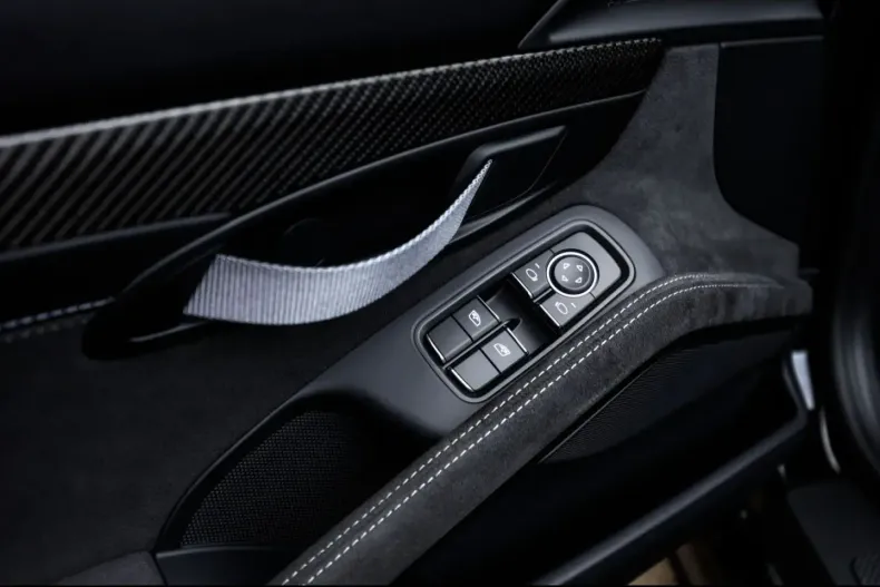 Porsche Boxster din 2024 cu 9.780 km - oferta POR156880 - foto 17