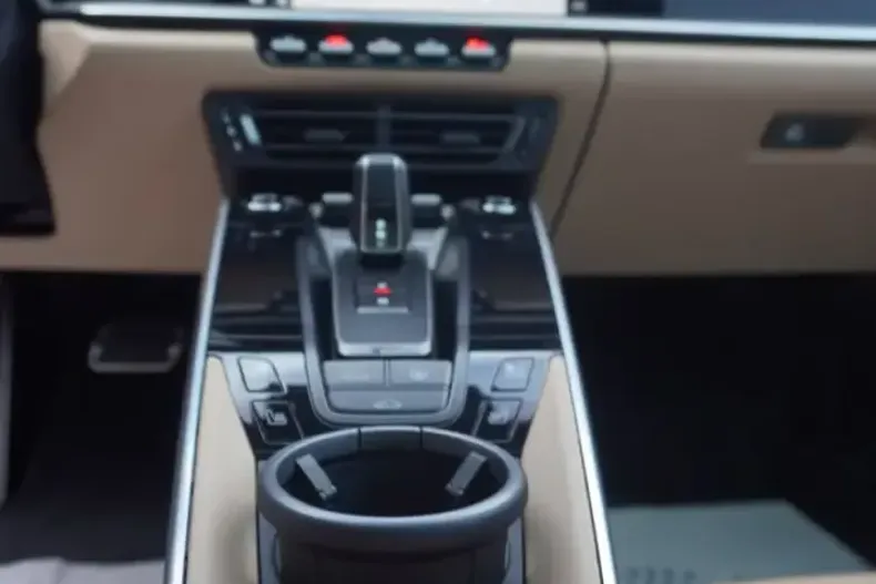 Porsche 992 din 2024 cu 1.100 km - oferta POR156891 - foto 21