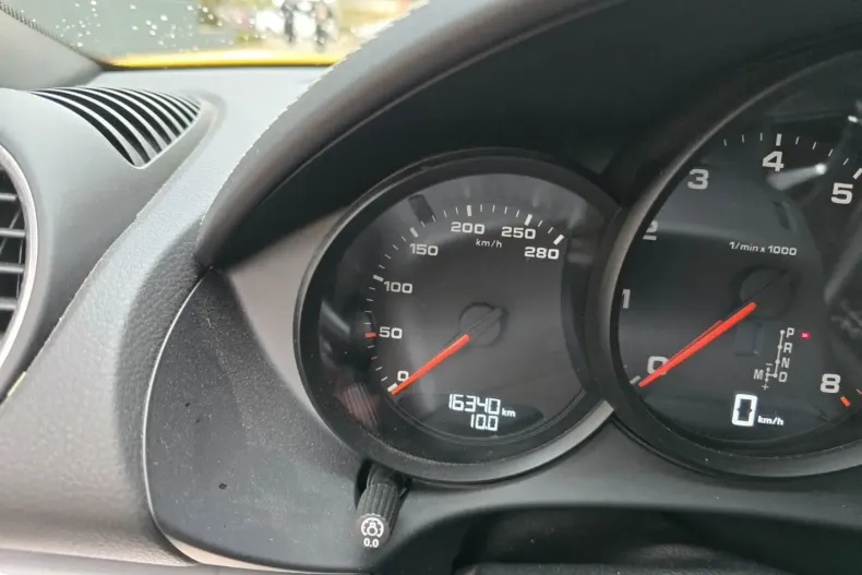 Porsche Boxster din 2024 cu 16.300 km - oferta POR156895 - foto 12