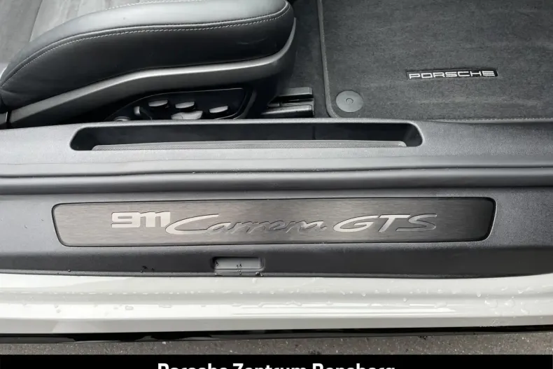 Porsche 992 din 2022 cu 17.600 km - oferta POR156903 - foto 26