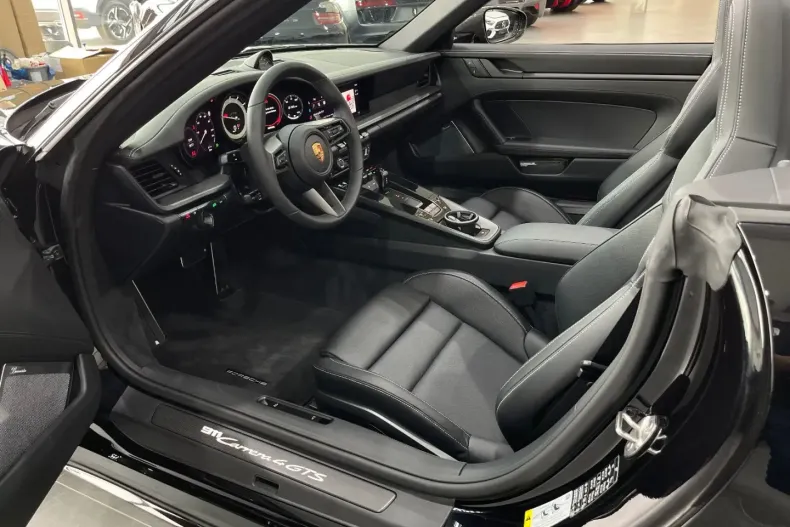 Porsche 992 din 2024 cu 3.700 km - oferta POR156909 - foto 15