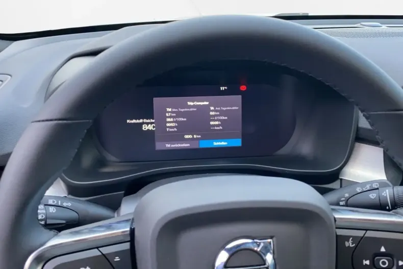 Volvo XC40 din 2024 cu 12.200 km - oferta VOL156912 - foto 12