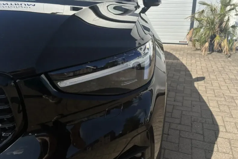 Volvo XC40 din 2024 cu 13.107 km - oferta VOL156913 - foto 2