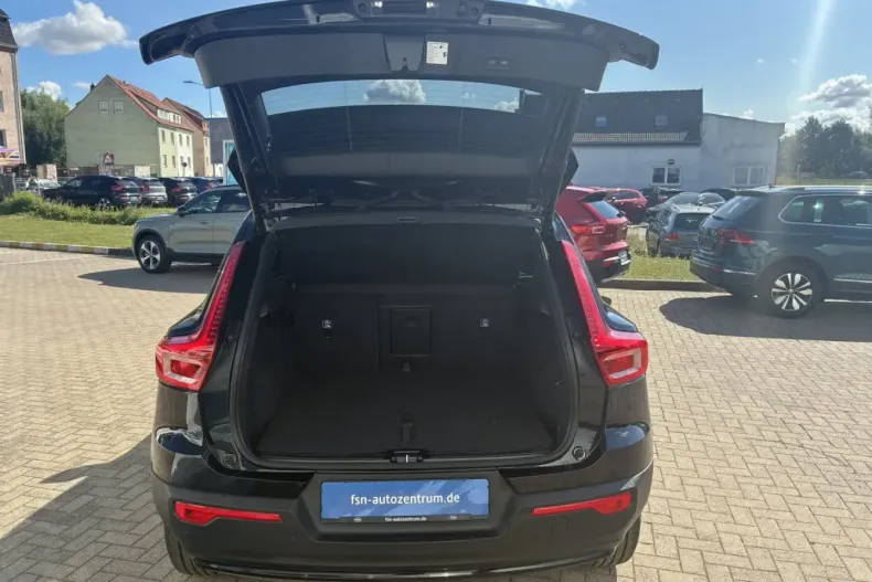 Volvo XC40 din 2024 cu 13.107 km - oferta VOL156913 - foto 6