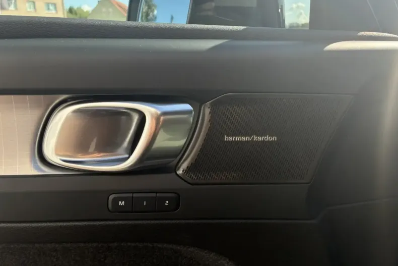 Volvo XC40 din 2024 cu 13.107 km - oferta VOL156913 - foto 15