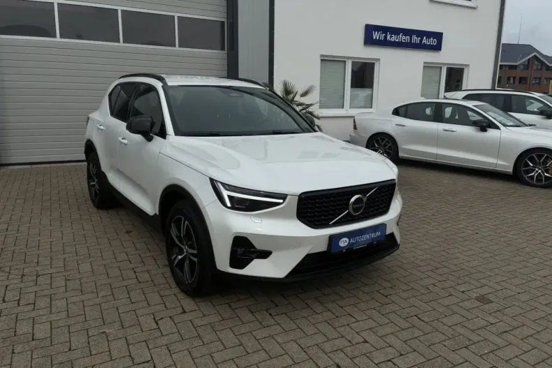 Volvo XC40 din 2024 cu 16.818 km - oferta VOL156914 - foto 3