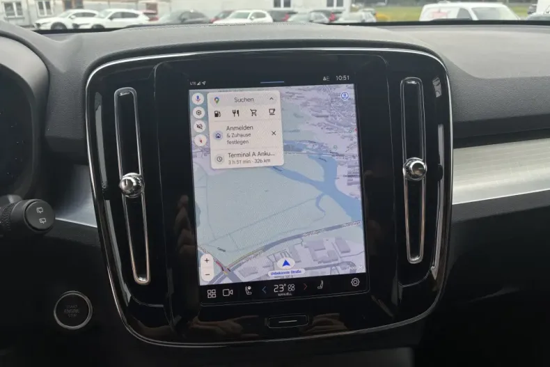 Volvo XC40 din 2024 cu 16.818 km - oferta VOL156914 - foto 18