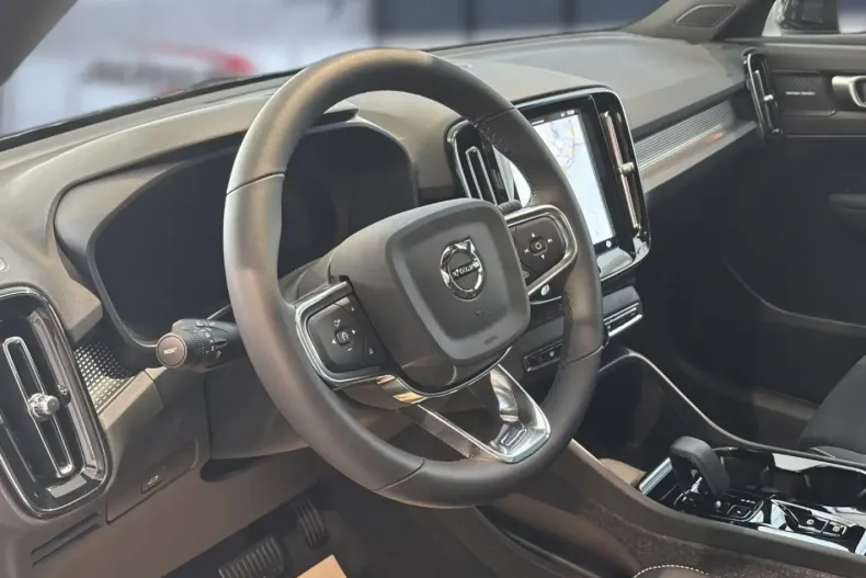 Volvo XC40 din 2024 cu 15.000 km - oferta VOL156916 - foto 10