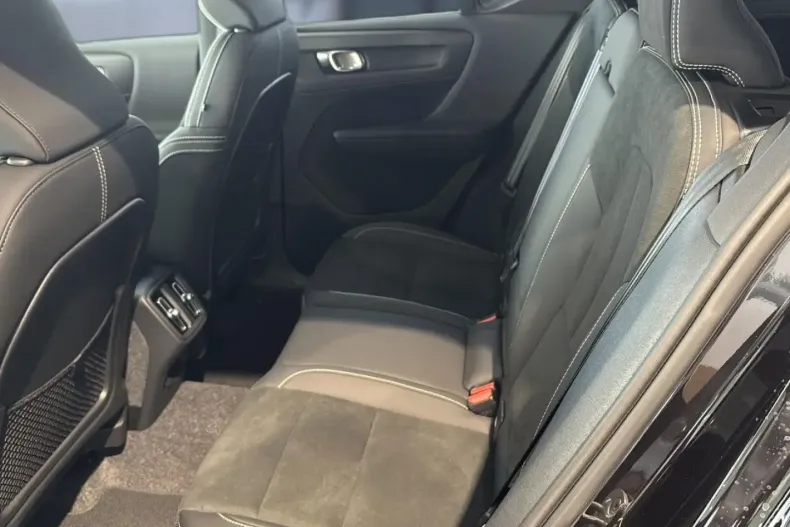 Volvo XC40 din 2024 cu 15.000 km - oferta VOL156916 - foto 15