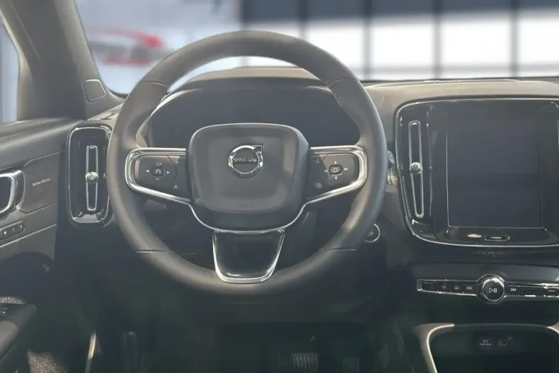 Volvo XC40 din 2024 cu 15.000 km - oferta VOL156916 - foto 16