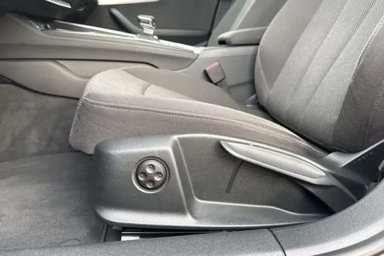 Audi A4 din 2022 cu 68.911 km - oferta AUD156917 - foto 22