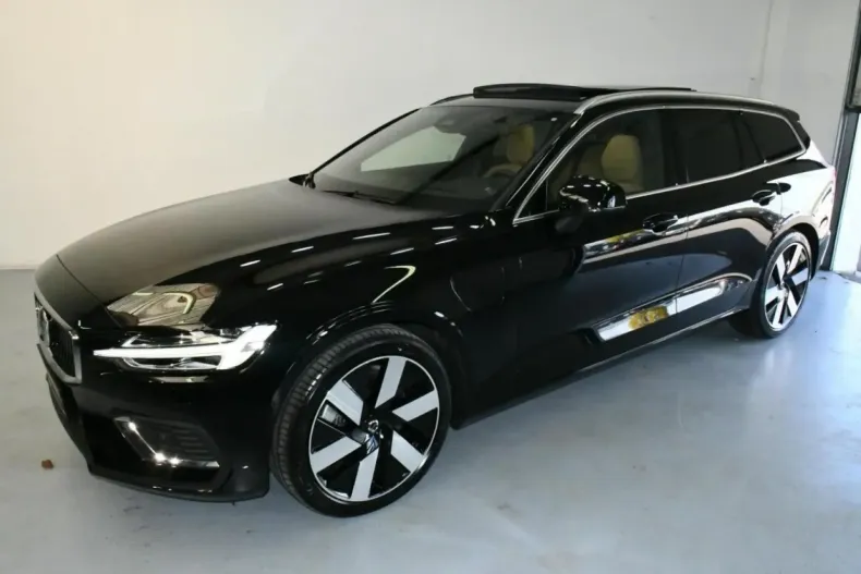Volvo V60 din 2025 cu 27.500 km - oferta VOL156923 - foto 2
