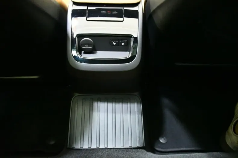 Volvo V60 din 2025 cu 27.500 km - oferta VOL156923 - foto 22