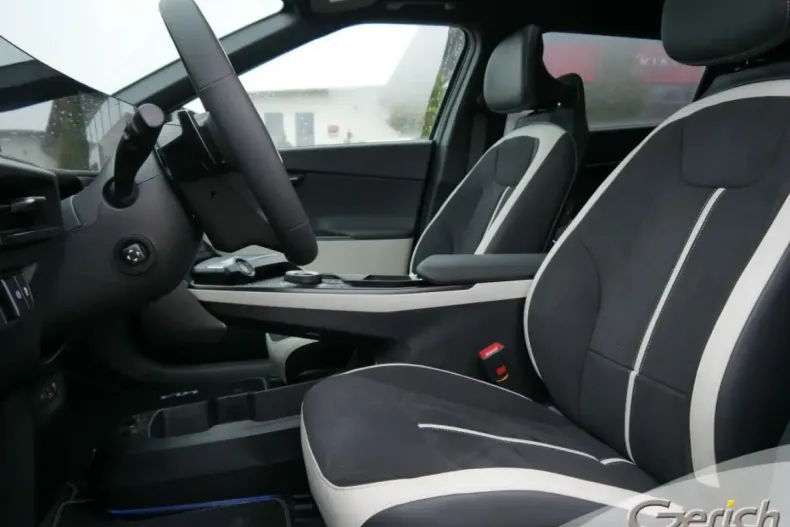 Kia EV6 din 2024 cu 11.500 km - oferta KIA156924 - foto 9