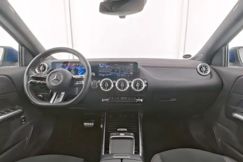 Mercedes-Benz EQA din 2024 cu 22.804 km - oferta MER156925 - foto 2