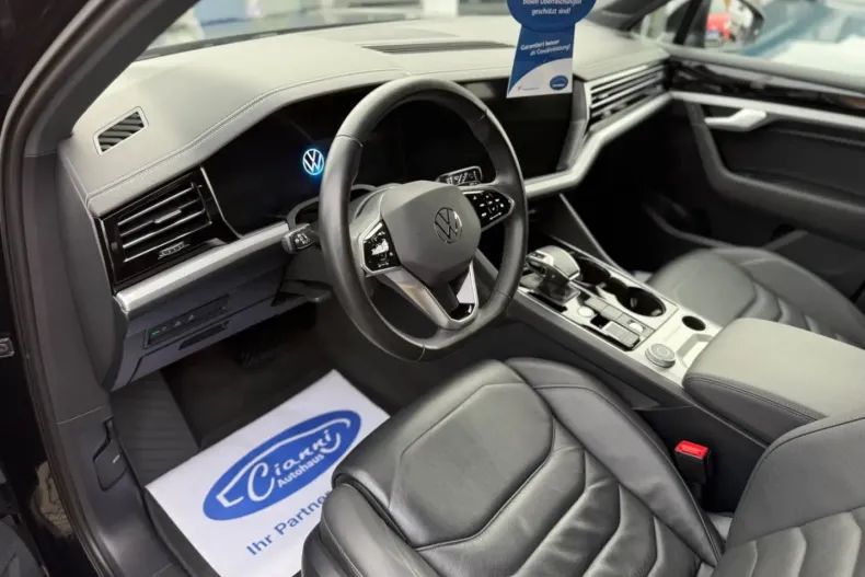 Volkswagen Touareg din 2022 cu 20.993 km - oferta VOL156933 - foto 7