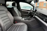 Volkswagen Touareg din 2022 cu 20.993 km - oferta VOL156933 - foto 10
