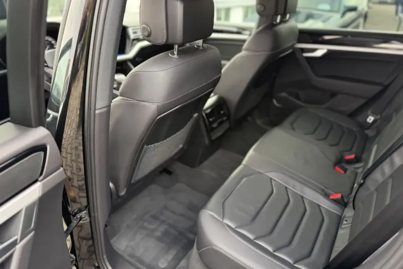 Volkswagen Touareg din 2022 cu 20.993 km - oferta VOL156933 - foto 19