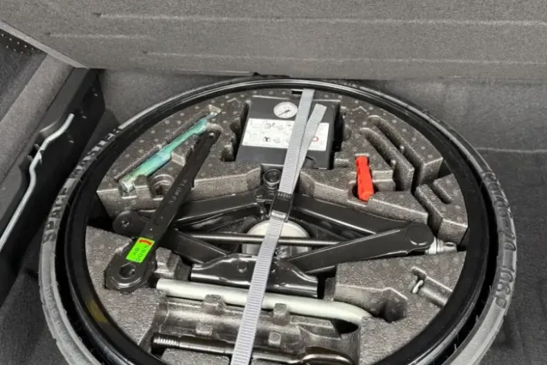 Volkswagen Touareg din 2022 cu 20.993 km - oferta VOL156933 - foto 22