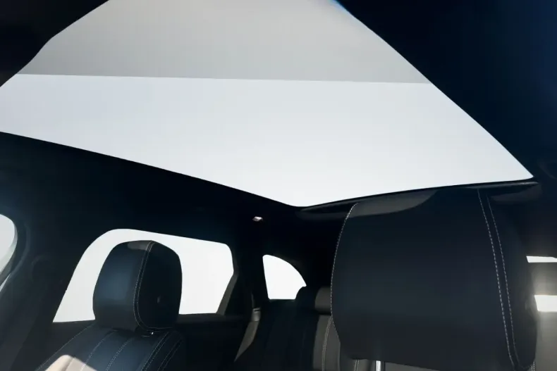 Land Rover Range Rover Velar din 2022 cu 38.600 km - oferta LAN156935 - foto 12