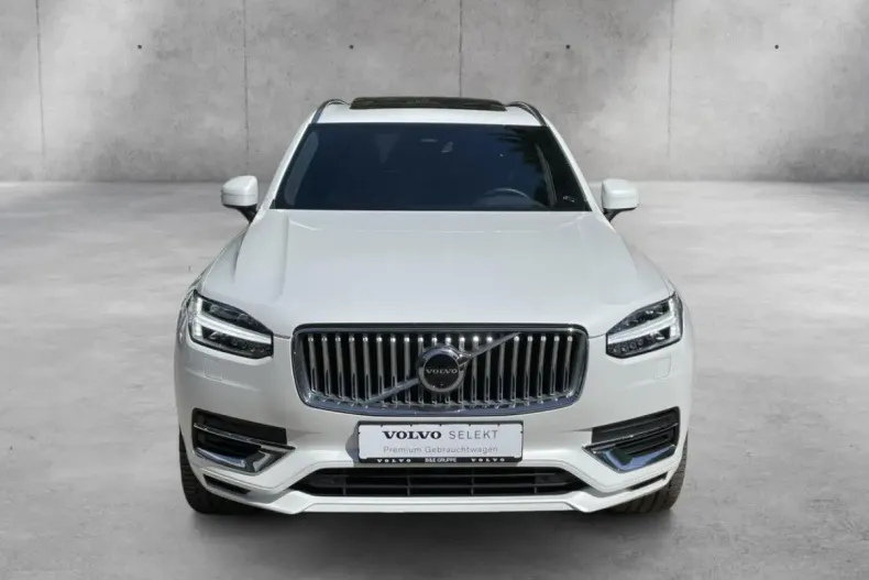Volvo XC90 din 2024 cu 23.640 km - oferta VOL156940 - foto 1