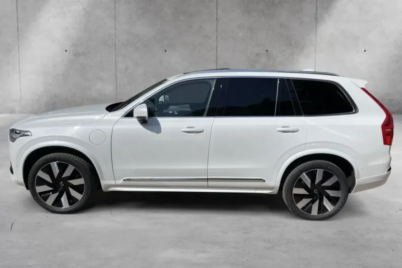 Volvo XC90 din 2024 cu 23.640 km - oferta VOL156940 - foto 6