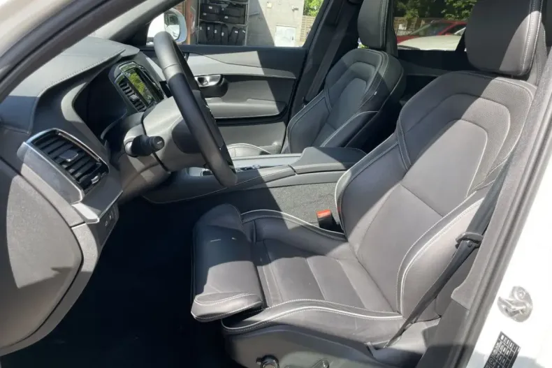 Volvo XC90 din 2024 cu 23.640 km - oferta VOL156940 - foto 10