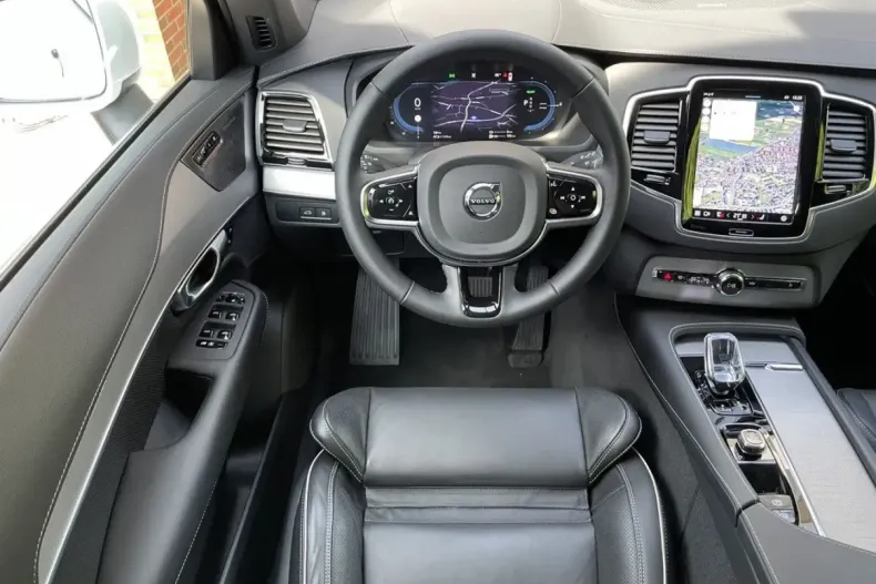 Volvo XC90 din 2024 cu 23.640 km - oferta VOL156940 - foto 15