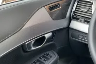 Volvo XC90 din 2024 cu 23.640 km - oferta VOL156940 - foto 19