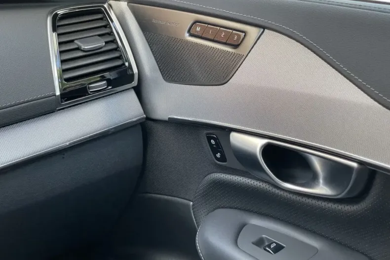 Volvo XC90 din 2024 cu 23.640 km - oferta VOL156940 - foto 20