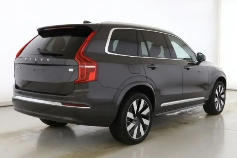 Volvo XC90 din 2024 cu 26.737 km - oferta VOL156941 - foto 2
