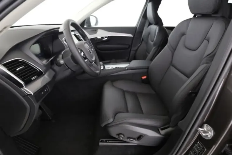 Volvo XC90 din 2024 cu 26.737 km - oferta VOL156941 - foto 3