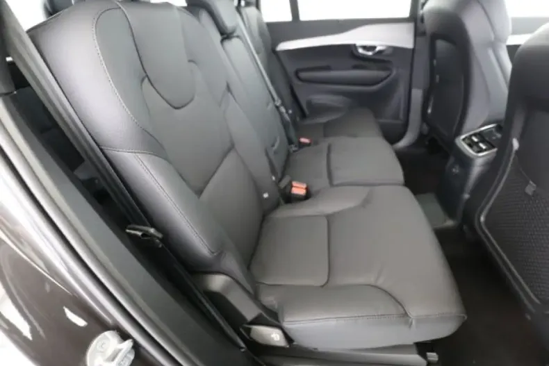 Volvo XC90 din 2024 cu 26.737 km - oferta VOL156941 - foto 4