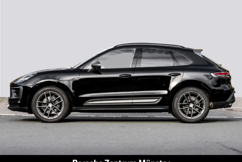 Porsche Macan din 2024 cu 4.150 km - oferta POR156944 - foto 2