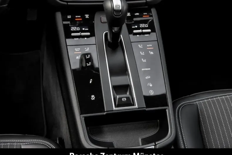 Porsche Macan din 2024 cu 4.150 km - oferta POR156944 - foto 10